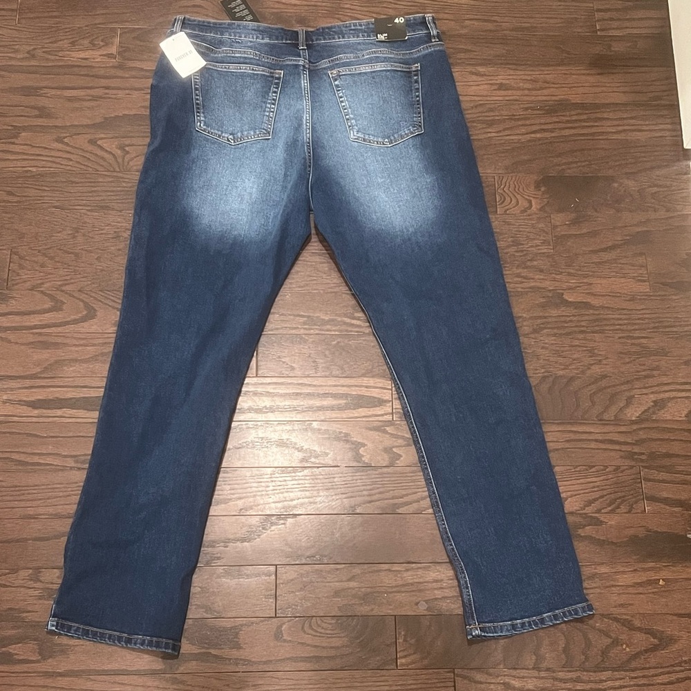 Forever 21 Men's Straight Jeans in Dark Blue Denim - Picture 2 of 6